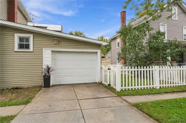 62 Beattie Avenue, Lockport City, NY 14094