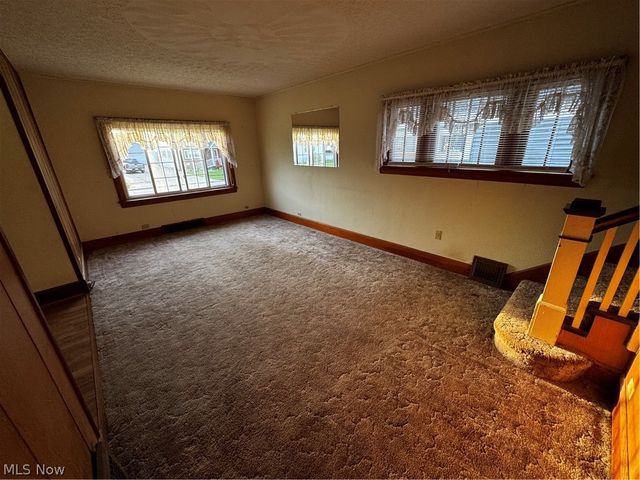 984 Sandusky Street, Conneaut, OH 44030