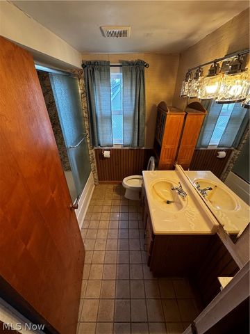 984 Sandusky Street, Conneaut, OH 44030