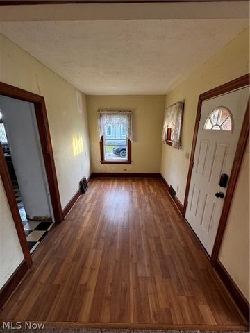 984 Sandusky Street, Conneaut, OH 44030