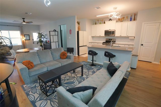 8014 Purple Aster PASS, Lago Vista, TX 78645