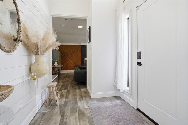 3710 Valley Oaks Drive, Bryan, TX 77802