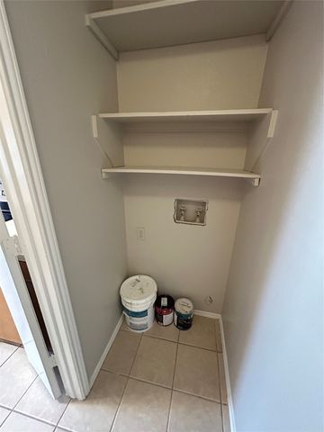 5425 Stagetrail Drive, Arlington, TX 76017