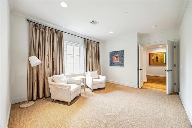 4904 Laurel Street, Bellaire, TX 77401