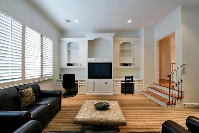 4904 Laurel Street, Bellaire, TX 77401