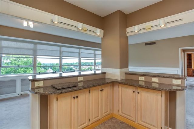 333 W Meyer Boulevard 712, Kansas City, MO 64113