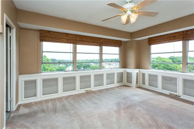 333 W Meyer Boulevard 712, Kansas City, MO 64113