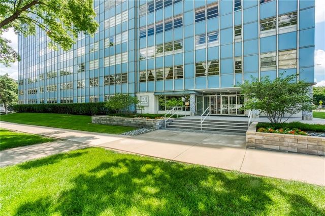 333 W Meyer Boulevard 712, Kansas City, MO 64113