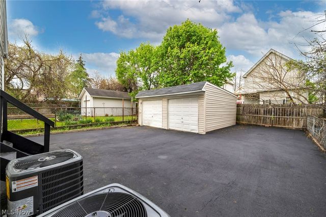 3490 W 62nd Street, Cleveland, OH 44102