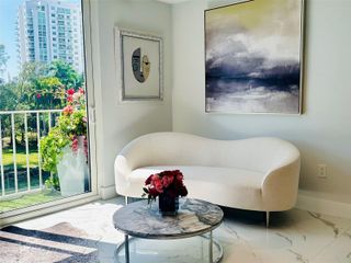 1740 NW N River Dr 626, Miami, FL 33125