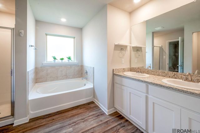 12800 Fowler Dr, Denham Springs, LA 70706