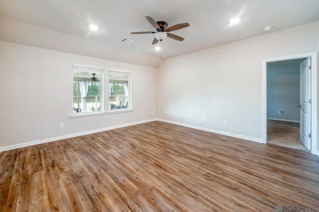 12800 Fowler Dr, Denham Springs, LA 70706