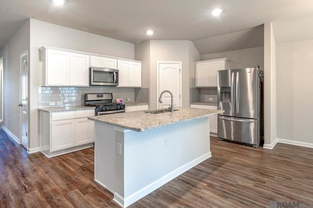 12800 Fowler Dr, Denham Springs, LA 70706