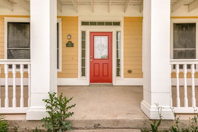 930 Fox Grove Lane, Providence Village, TX 76227