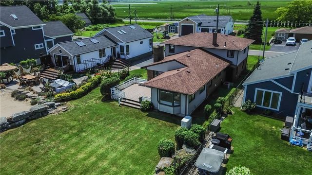 1934 Edgemere Drive, Greece, NY 14612