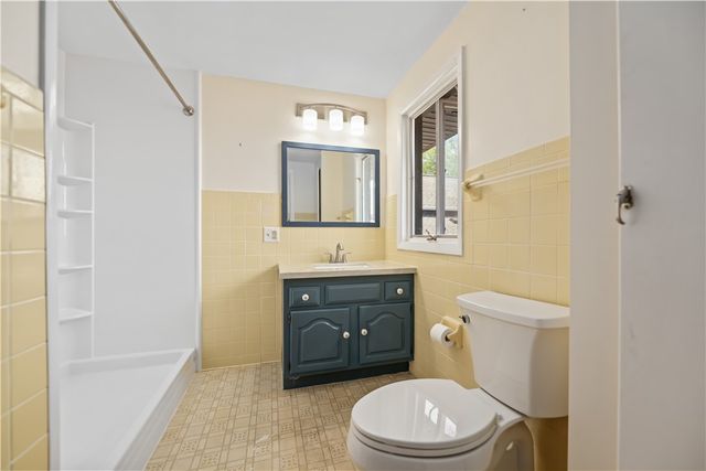1934 Edgemere Drive, Greece, NY 14612