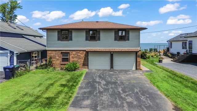 1934 Edgemere Drive, Greece, NY 14612