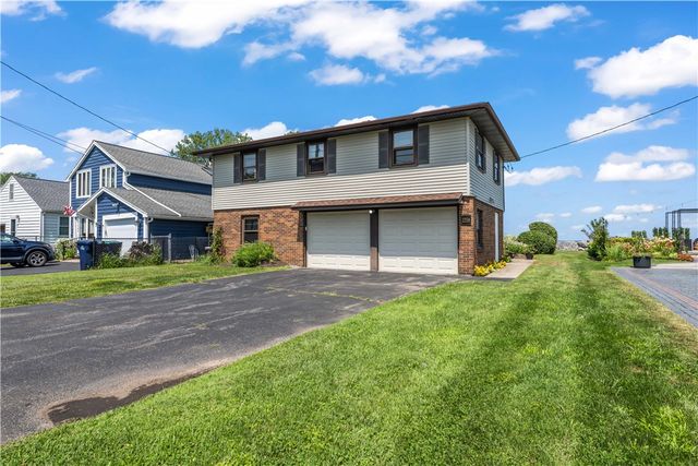 1934 Edgemere Drive, Greece, NY 14612