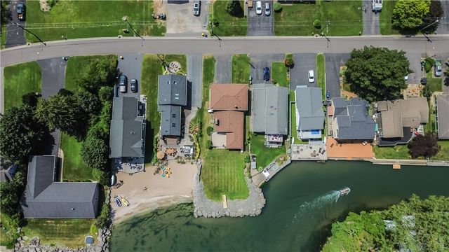 1934 Edgemere Drive, Greece, NY 14612