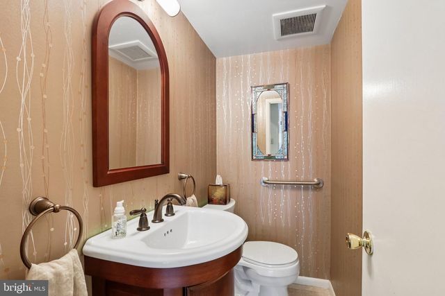 1116 ROCK CREEK DR, Wyncote, PA 19095