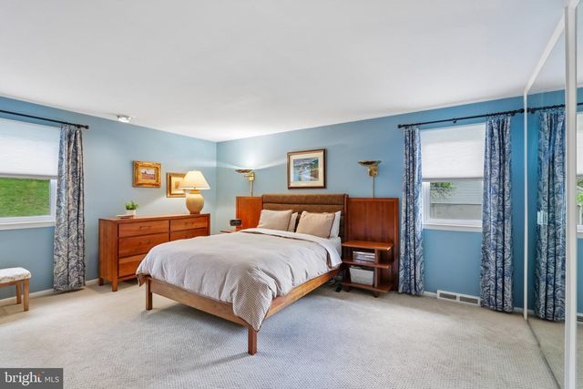 1116 ROCK CREEK DR, Wyncote, PA 19095