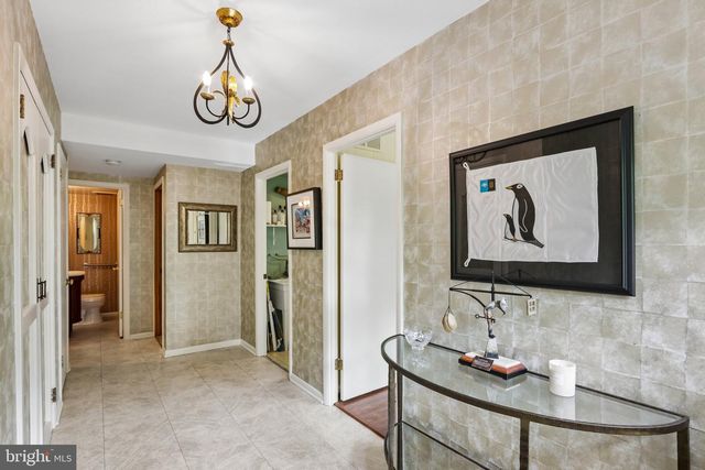 1116 ROCK CREEK DR, Wyncote, PA 19095