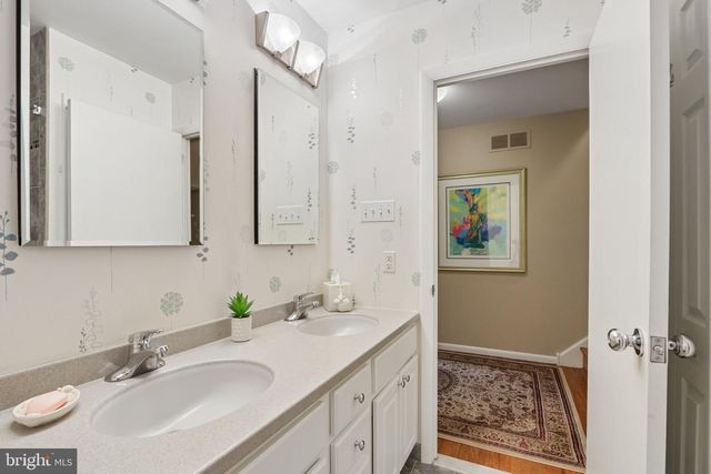 1116 ROCK CREEK DR, Wyncote, PA 19095