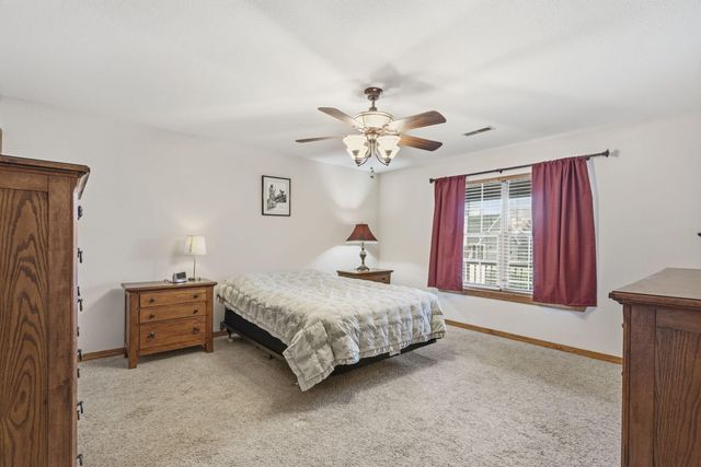 431 Pinewoods Village Drive, Hollister, MO 65672