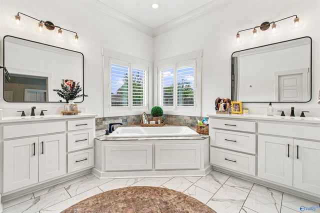 17400 Lochaber Drive, Athens, AL 35613