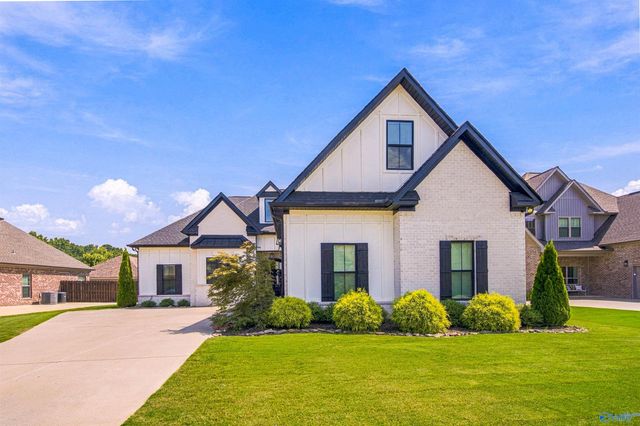 17400 Lochaber Drive, Athens, AL 35613