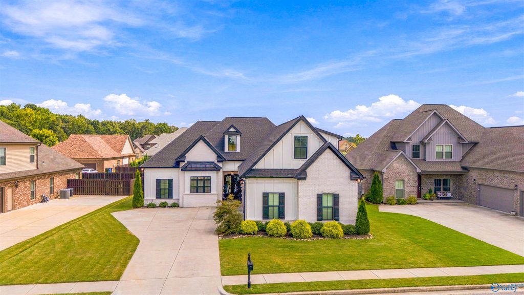 17400 Lochaber Drive, Athens, AL 35613