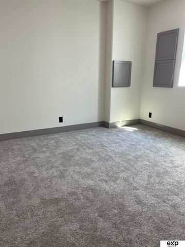 20505 Ogden Street, Elkhorn, NE 68022