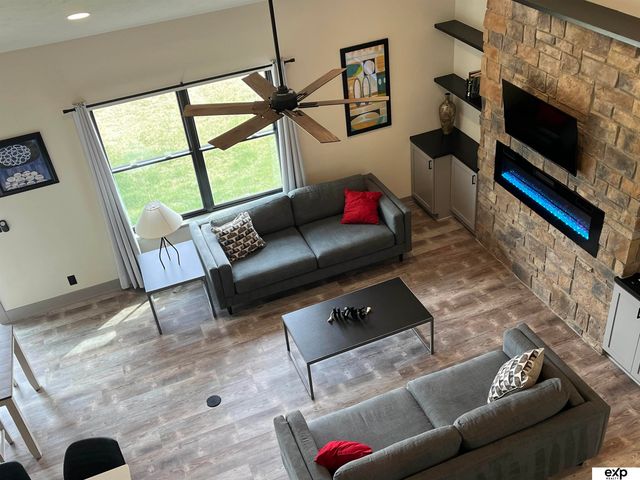 20505 Ogden Street, Elkhorn, NE 68022