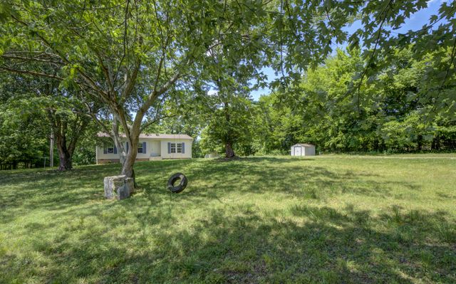 4630 York Landing Rd, Woodlawn, TN 37191