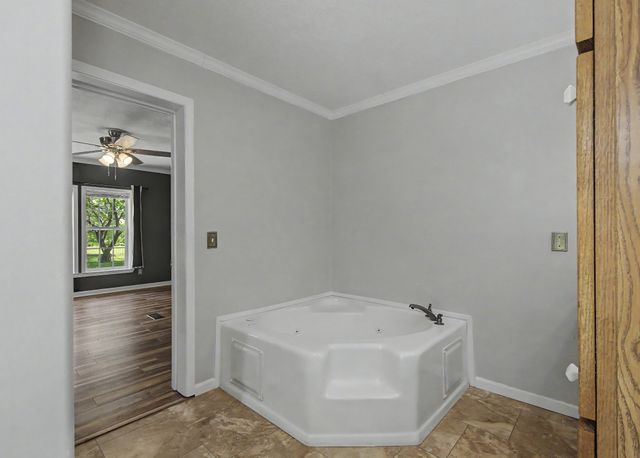 4630 York Landing Rd, Woodlawn, TN 37191