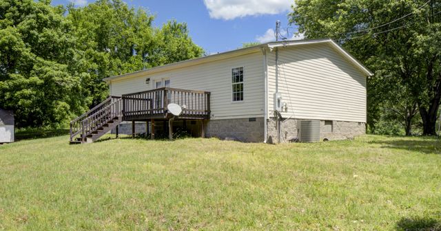 4630 York Landing Rd, Woodlawn, TN 37191