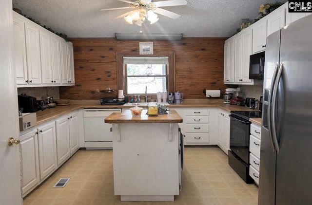 128 River Ridge Way, Swansea, SC 29160