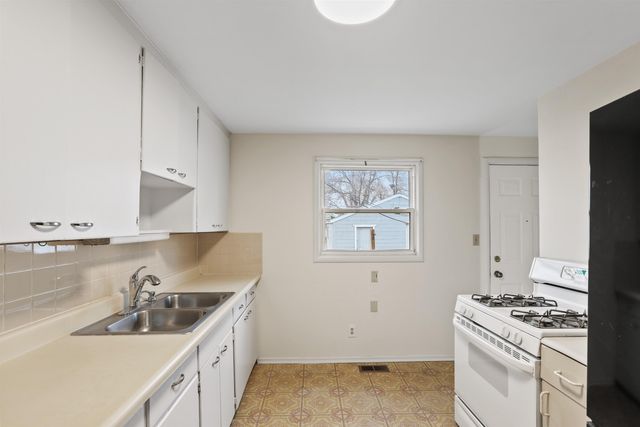 5703 N Alberta St, Spokane, WA 99205