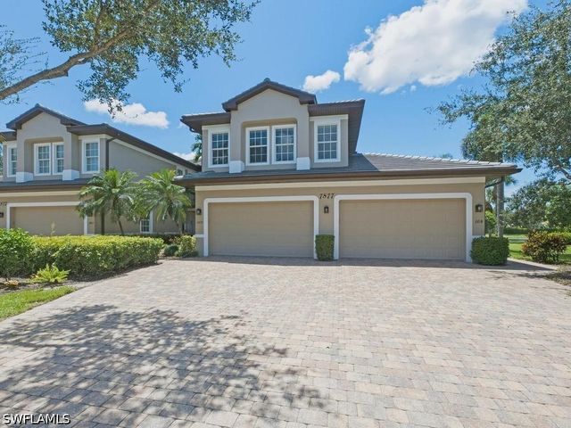 7877 Hawthorne DR 102, Naples, FL 34113