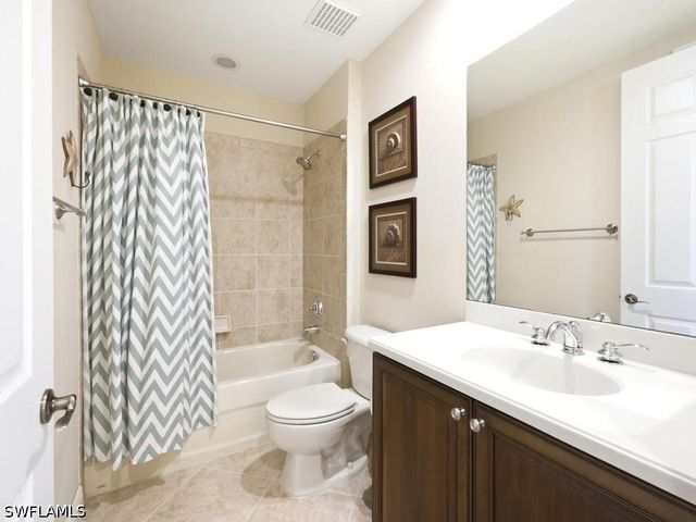7877 Hawthorne DR 102, Naples, FL 34113