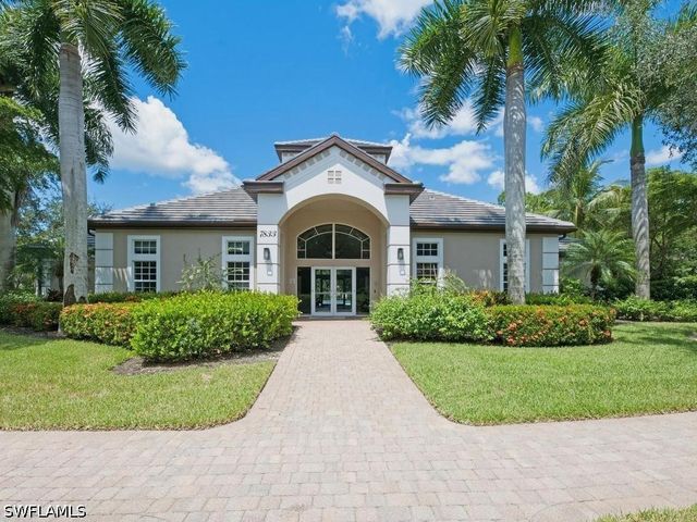 7877 Hawthorne DR 102, Naples, FL 34113