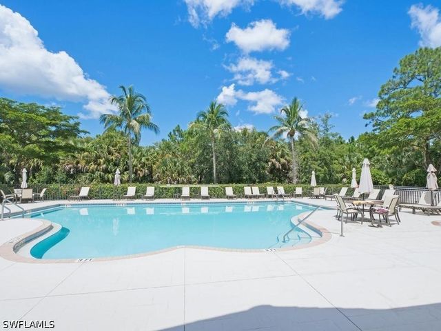 7877 Hawthorne DR 102, Naples, FL 34113