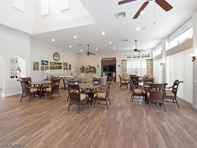 7877 Hawthorne DR 102, Naples, FL 34113
