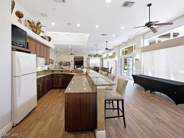 7877 Hawthorne DR 102, Naples, FL 34113