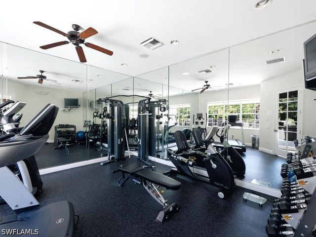 7877 Hawthorne DR 102, Naples, FL 34113