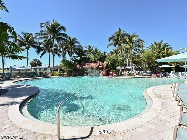 7877 Hawthorne DR 102, Naples, FL 34113