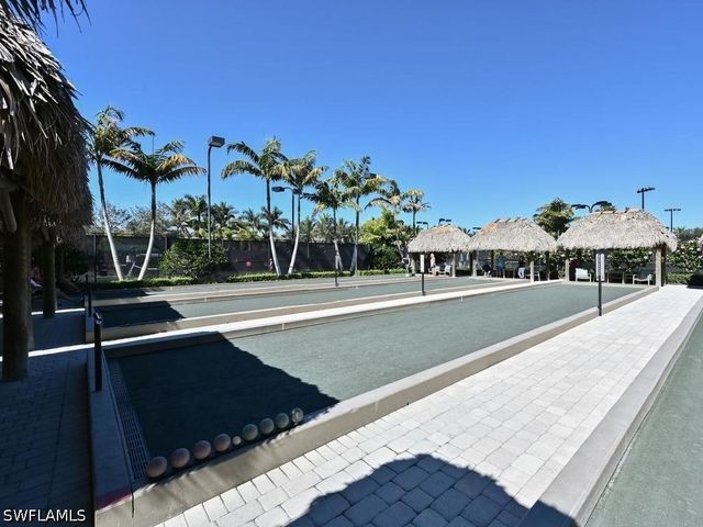 7877 Hawthorne DR 102, Naples, FL 34113