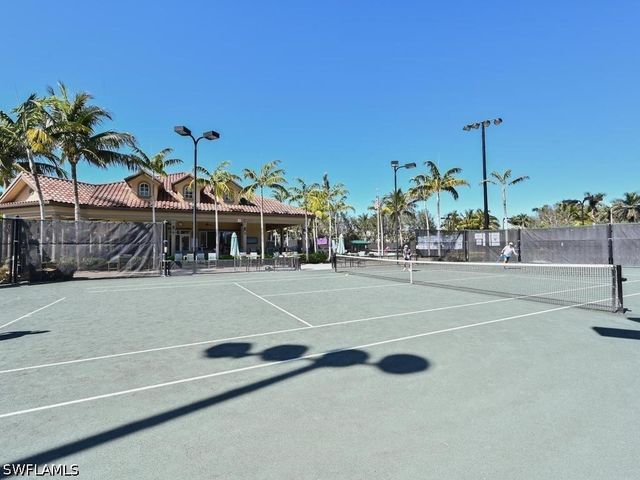 7877 Hawthorne DR 102, Naples, FL 34113