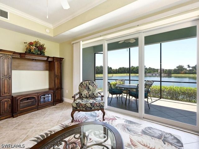 7877 Hawthorne DR 102, Naples, FL 34113