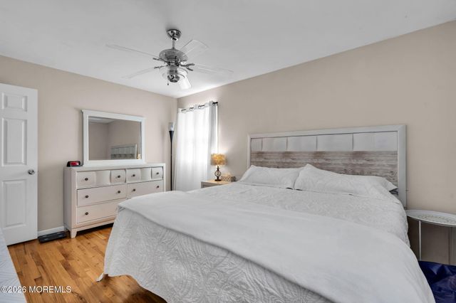 13 Poplar Place, Toms River, NJ 08753